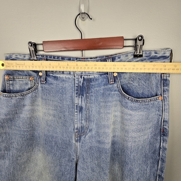 Elwood Jean Shorts Raw Hem Med Wash Blue Mens Size 36 - Picture 8 of 12